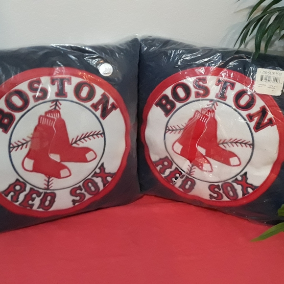🤩🤩 BOSTON RED SOX NEW PAR OF CUSHIONS - Picture 7 of 8